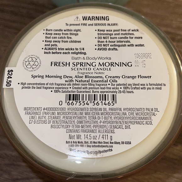 Set of 2 Bath & Body Works Candles - Picture 3 of 5